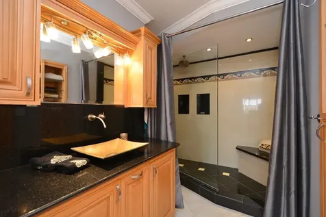 1250 W 26th Place Hialeah FL 33010