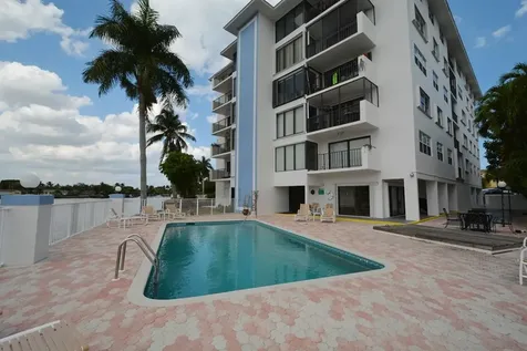 1250 W 26th Place Hialeah FL 33010