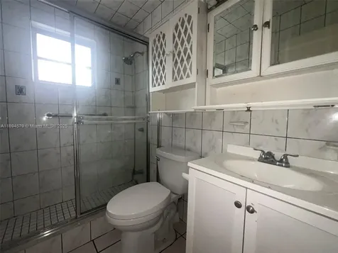1250 W 26th Place Hialeah FL 33010