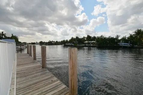 1250 W 26th Place Hialeah FL 33010