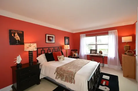 1250 W 26th Place Hialeah FL 33010