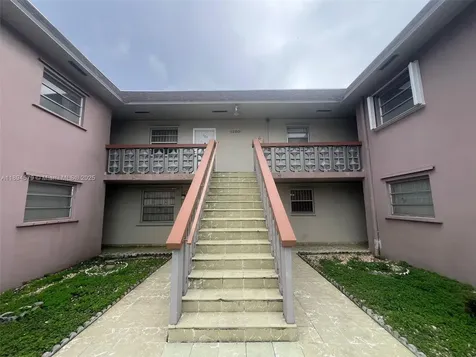 1250 W 26th Place Hialeah FL 33010