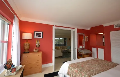 1250 W 26th Place Hialeah FL 33010