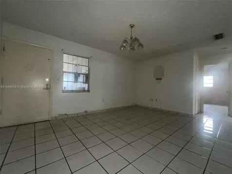 1250 W 26th Place Hialeah FL 33010