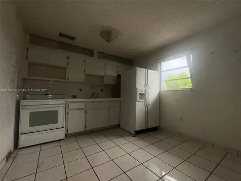1250 W 26th Place Hialeah FL 33010