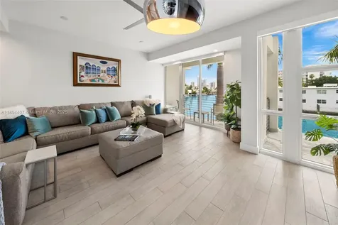 33 N Shore Drive Miami Beach FL 33141