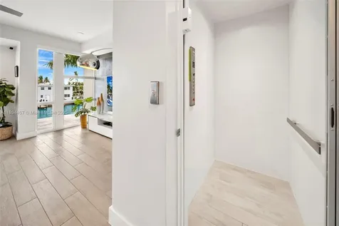 33 N Shore Drive Miami Beach FL 33141
