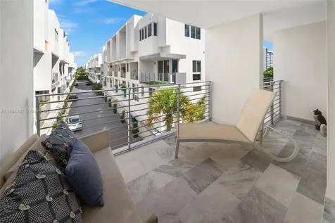 33 N Shore Drive Miami Beach FL 33141