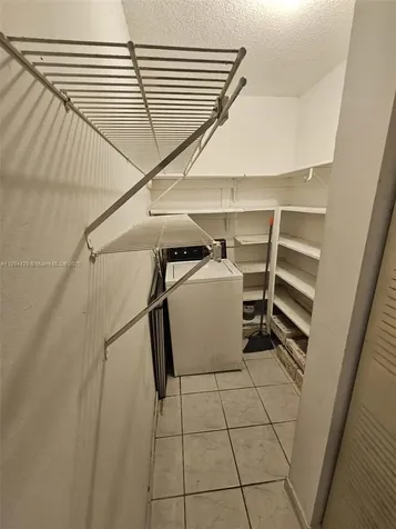 1555 W 44th Place Hialeah FL 33012