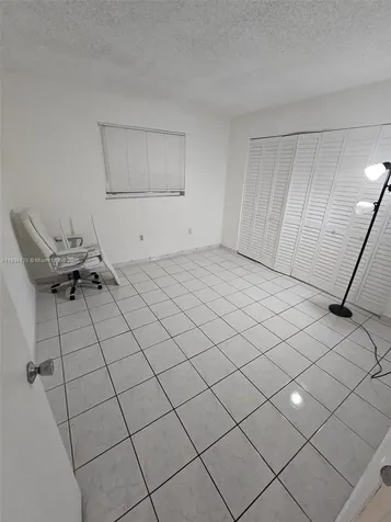 1555 W 44th Place Hialeah FL 33012