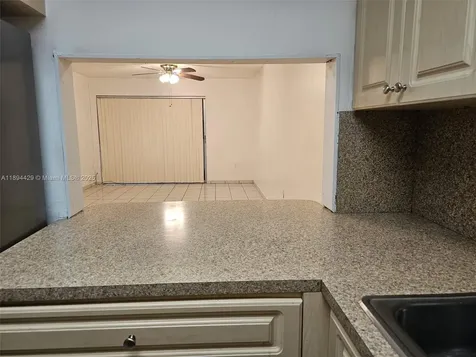 1555 W 44th Place Hialeah FL 33012