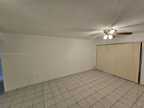 1555 W 44th Place Hialeah FL 33012