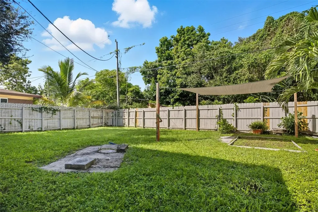 510 N 56th Avenue Hollywood FL 33021