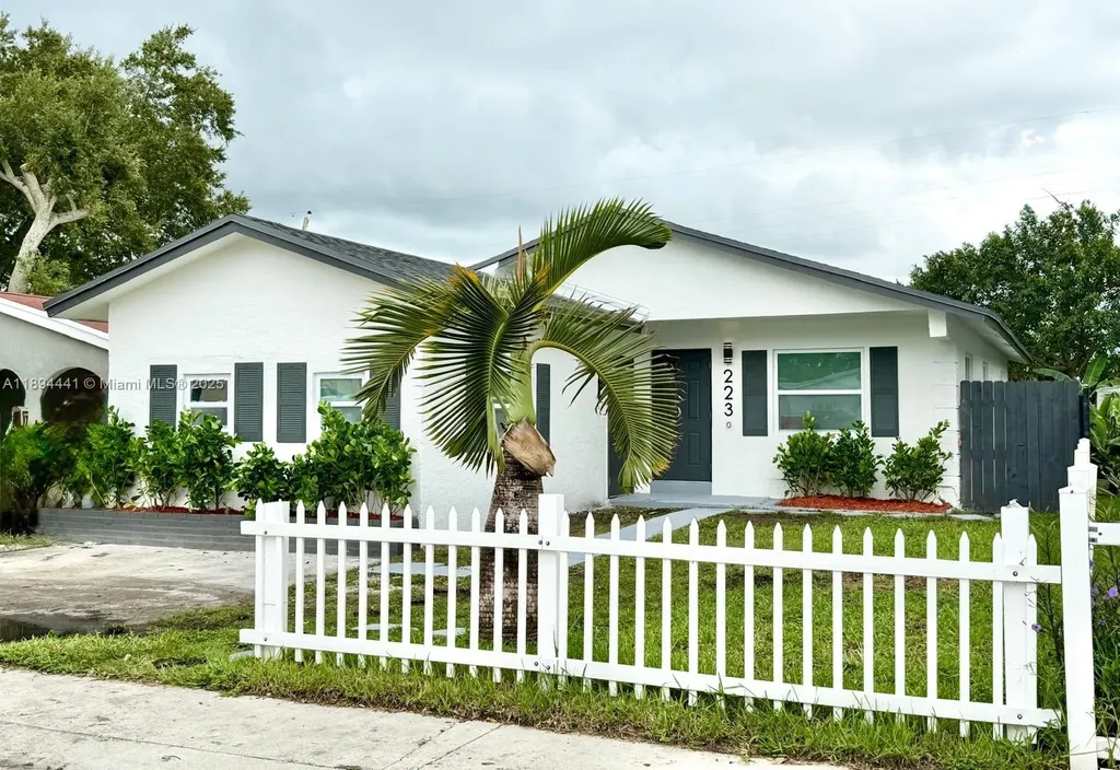 2230 Farragut Street Hollywood FL 33020