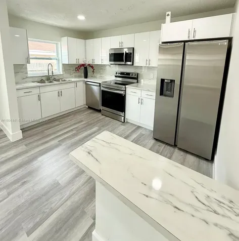 2230 Farragut Street Hollywood FL 33020
