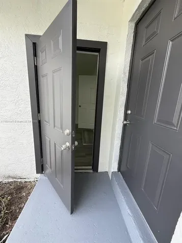 2230 Farragut Street Hollywood FL 33020
