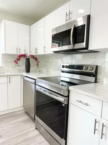 2230 Farragut Street Hollywood FL 33020