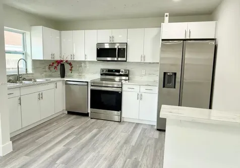 2230 Farragut Street Hollywood FL 33020