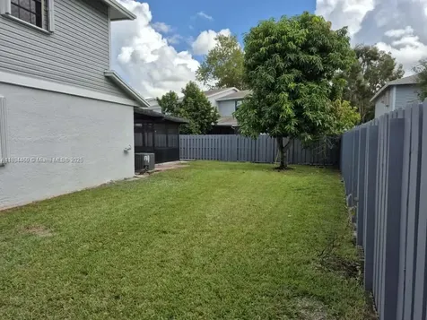 267 NW 106th Terrace Pembroke Pines FL 33026