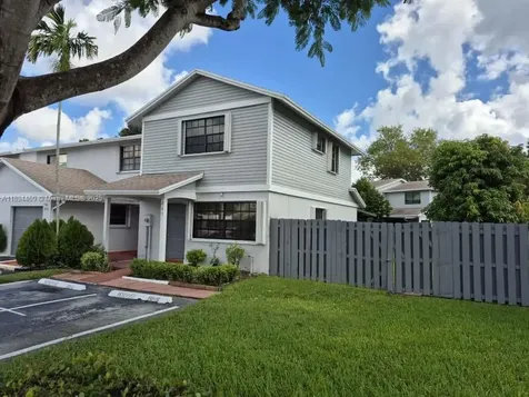 267 NW 106th Terrace Pembroke Pines FL 33026
