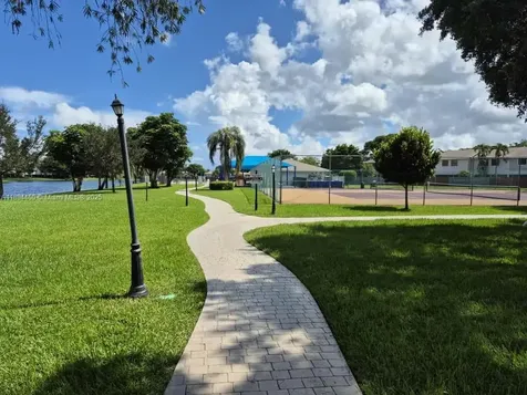 267 NW 106th Terrace Pembroke Pines FL 33026