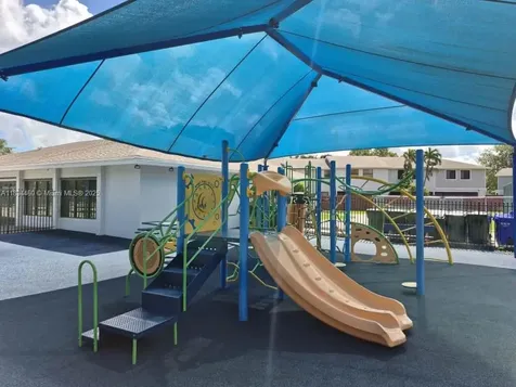 267 NW 106th Terrace Pembroke Pines FL 33026