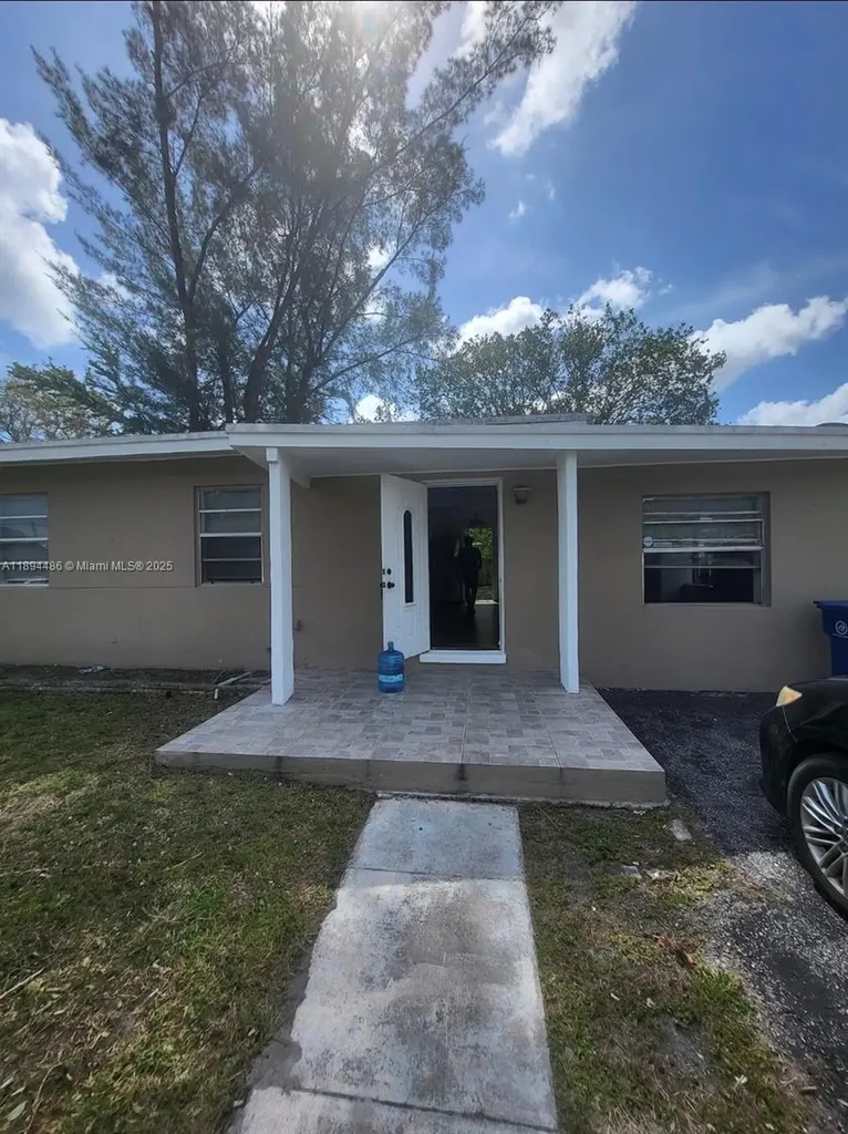 1402 NW 13th Court Fort Lauderdale FL 33311