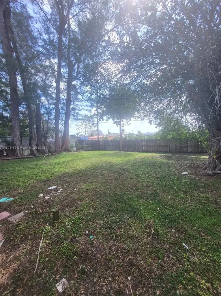 1402 NW 13th Court Fort Lauderdale FL 33311