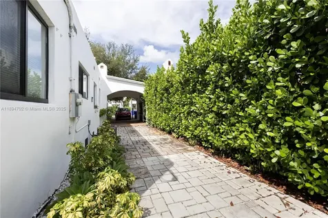 1866 NW 47th Street Miami FL 33142