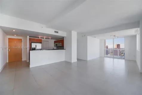 253 NE 2nd Street Miami FL 33132