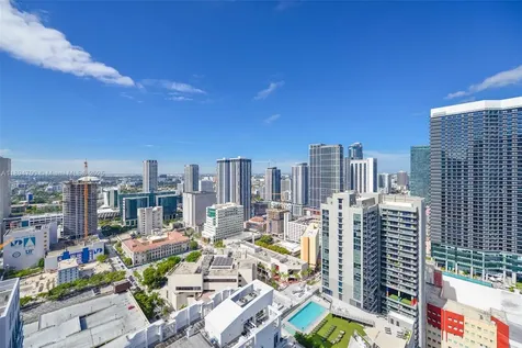 253 NE 2nd Street Miami FL 33132