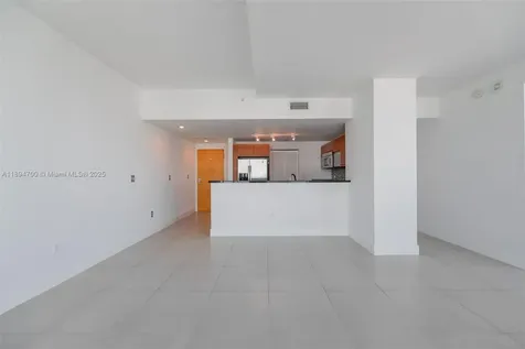 253 NE 2nd Street Miami FL 33132