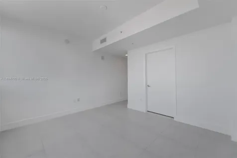 253 NE 2nd Street Miami FL 33132
