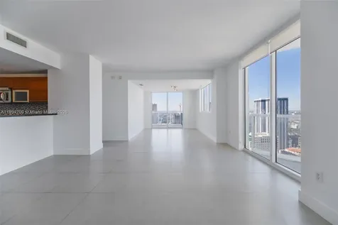 253 NE 2nd Street Miami FL 33132