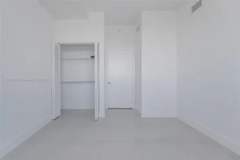 253 NE 2nd Street Miami FL 33132
