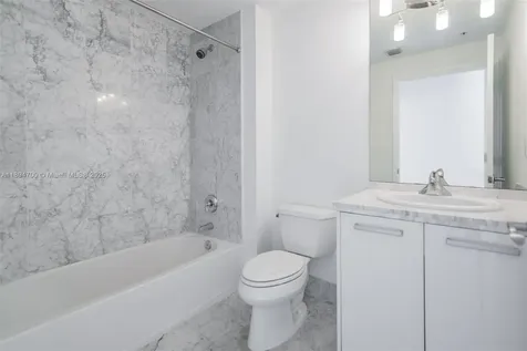 253 NE 2nd Street Miami FL 33132