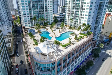253 NE 2nd Street Miami FL 33132