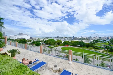 253 NE 2nd Street Miami FL 33132