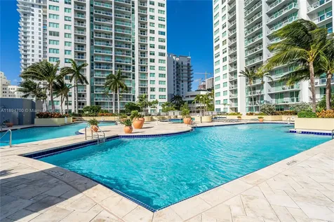 253 NE 2nd Street Miami FL 33132