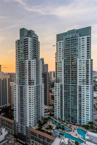253 NE 2nd Street Miami FL 33132