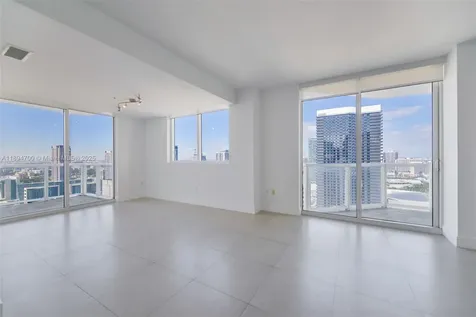 253 NE 2nd Street Miami FL 33132