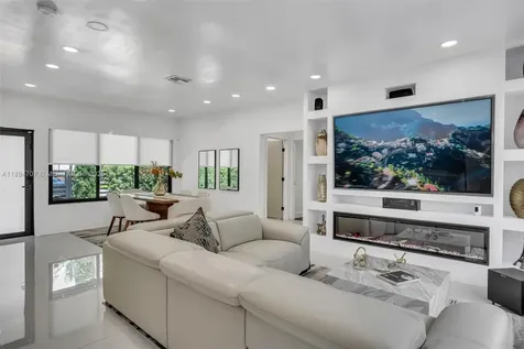 2484 SW 25 Street Miami FL 33133