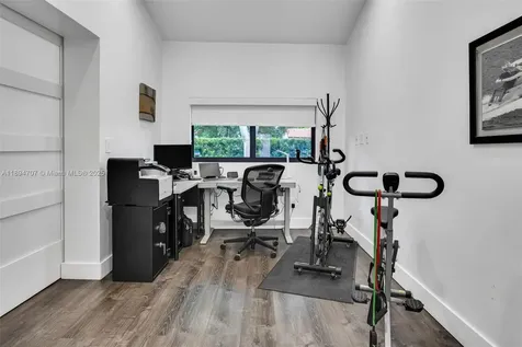 2484 SW 25 Street Miami FL 33133