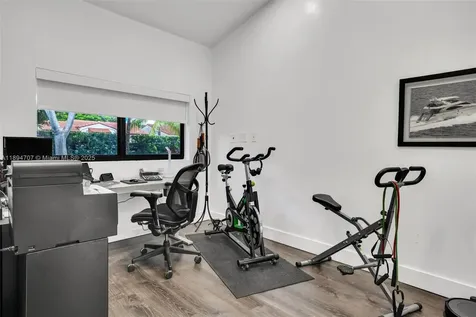 2484 SW 25 Street Miami FL 33133