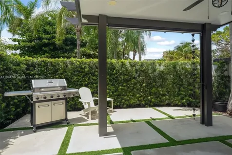 2484 SW 25 Street Miami FL 33133