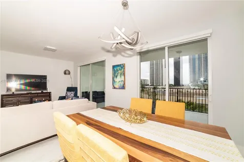 17145 N Bay Road Sunny Isles Beach FL 33160