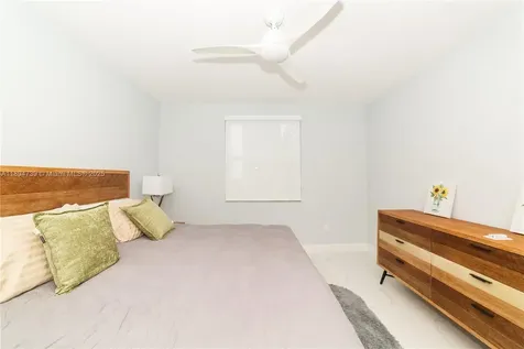 17145 N Bay Road Sunny Isles Beach FL 33160