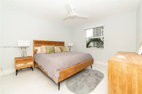 17145 N Bay Road Sunny Isles Beach FL 33160