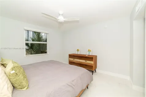 17145 N Bay Road Sunny Isles Beach FL 33160