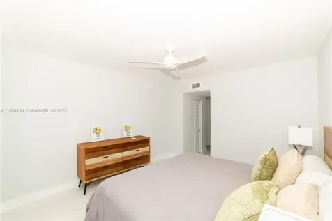 17145 N Bay Road Sunny Isles Beach FL 33160